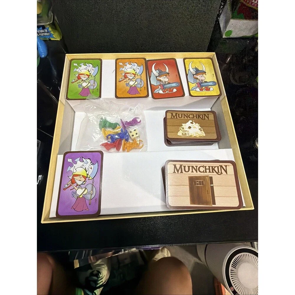 Steve Jackson Games munchkin deluxe